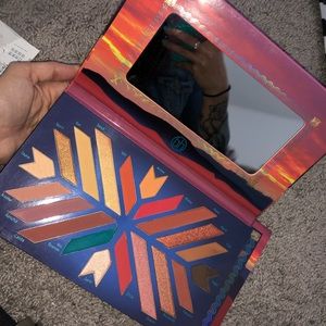 BH Cosmetics eyeshadow palette